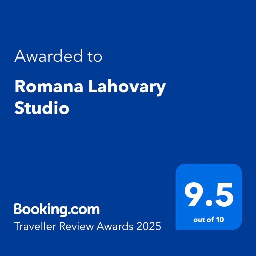Romana Lahovary Studio Bukarest Kültér fotó