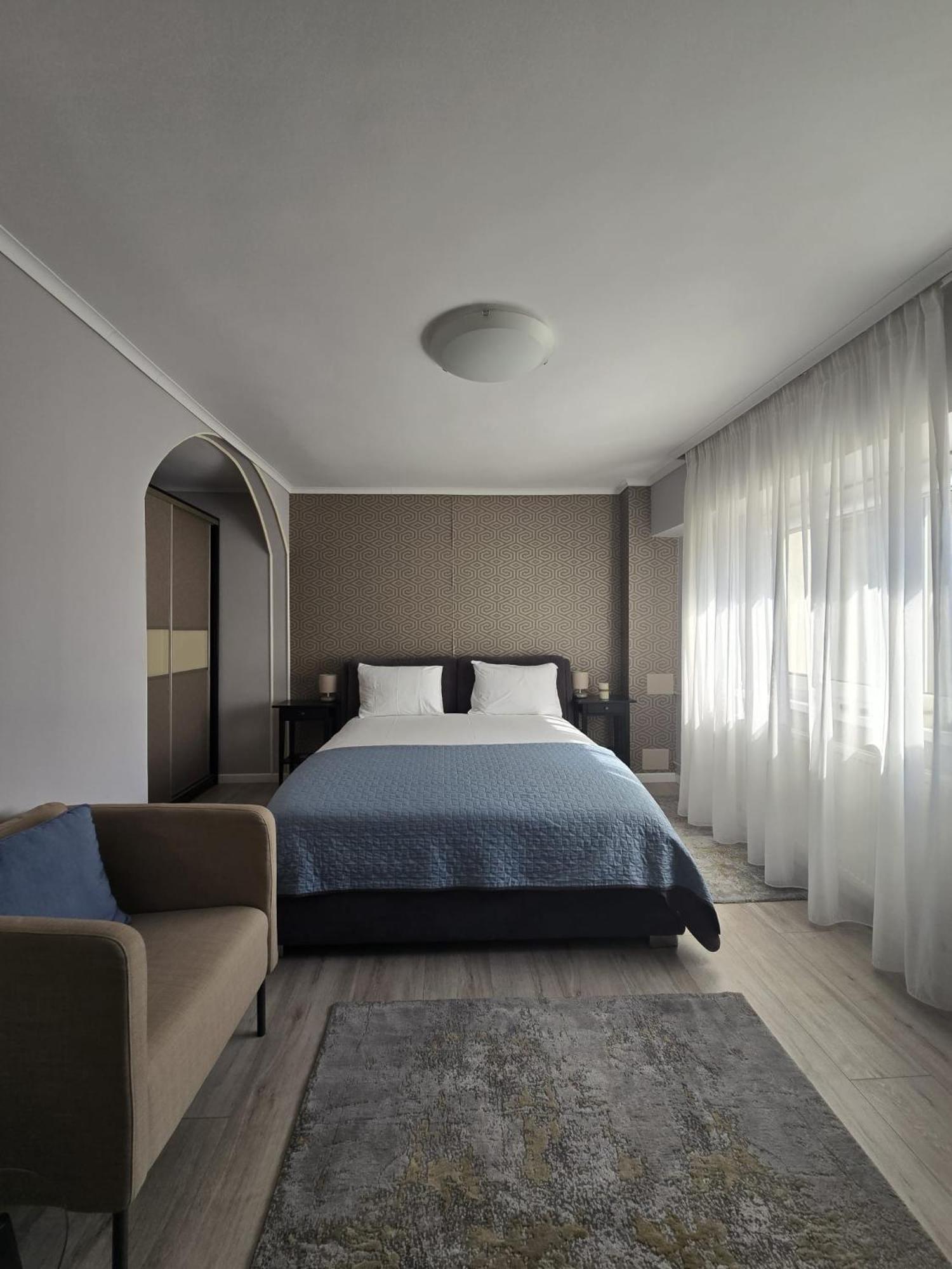 Romana Lahovary Studio Bukarest Kültér fotó
